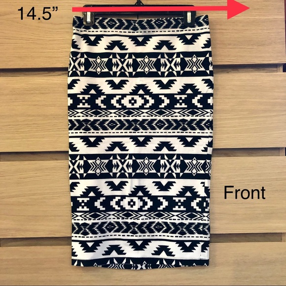 Express Dresses & Skirts - Express  Black & White Geometric Midi Skirt